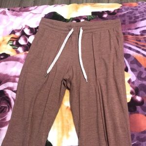 Soft beige pants/leggings